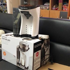 Baby brezza formula pro( brand new )